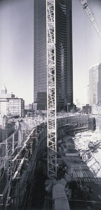 Gateway (Key) Tower Construction Pit, Aug. 1988 (88-9.31-3n16)