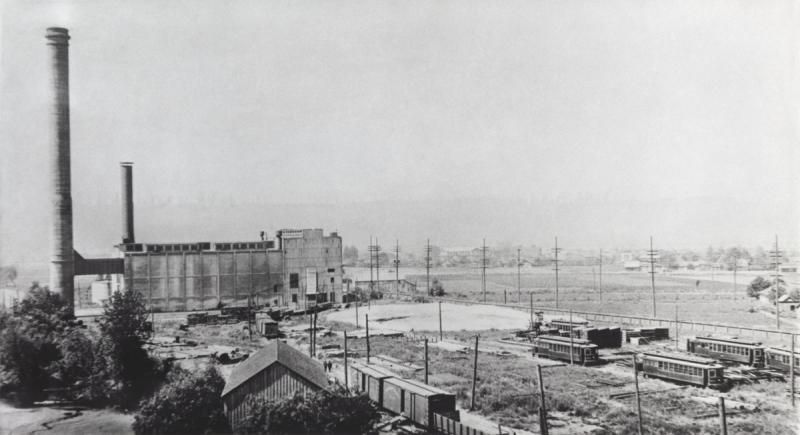 Territorial view of Georgetown Steamplant looking west.  Overall view of east elevation.